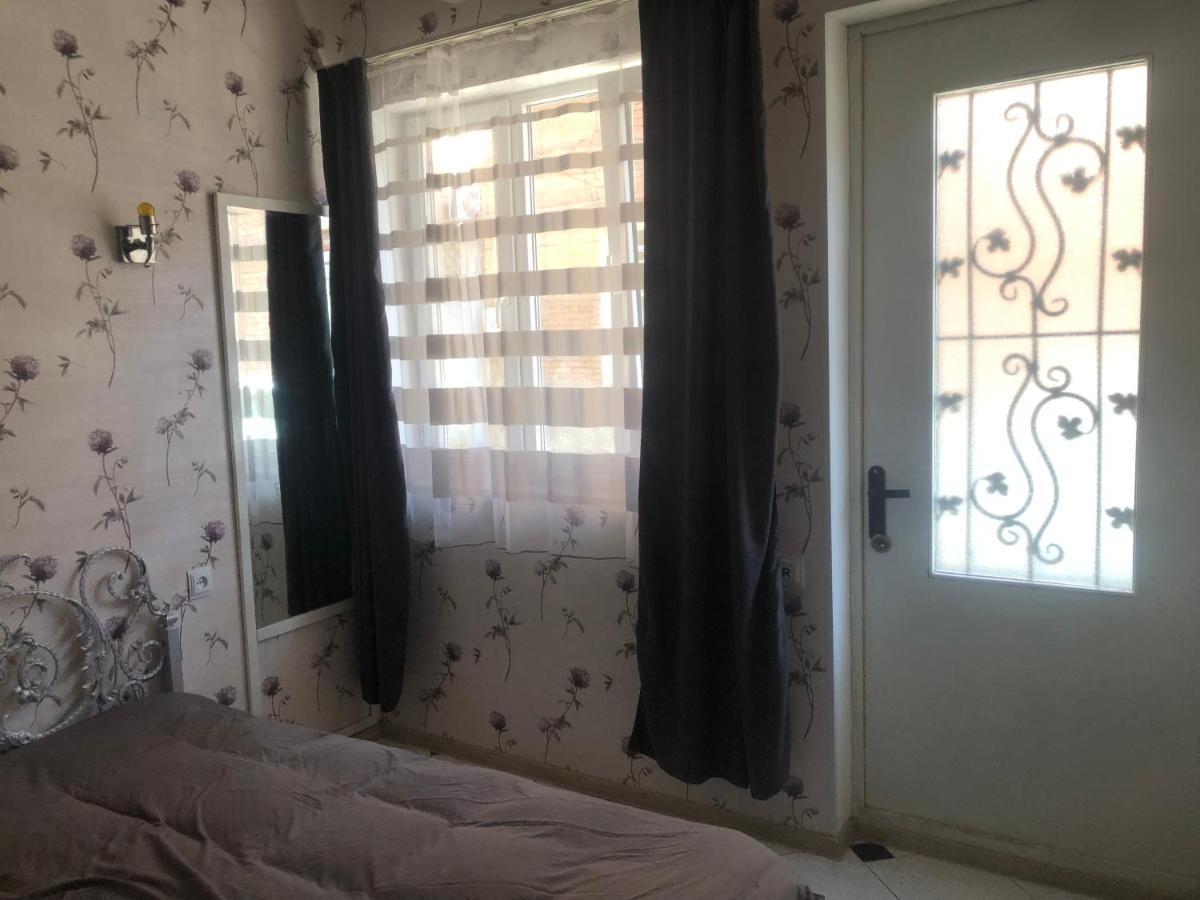 Appartment In Old Tbs, Near Holy Trinity Cathedral Tbilisi Luaran gambar